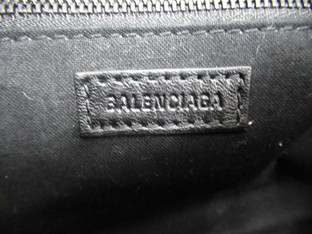 未使用 BALENCIAGA バレンシアガ ショルダーバッグ クロコ型押しレザー