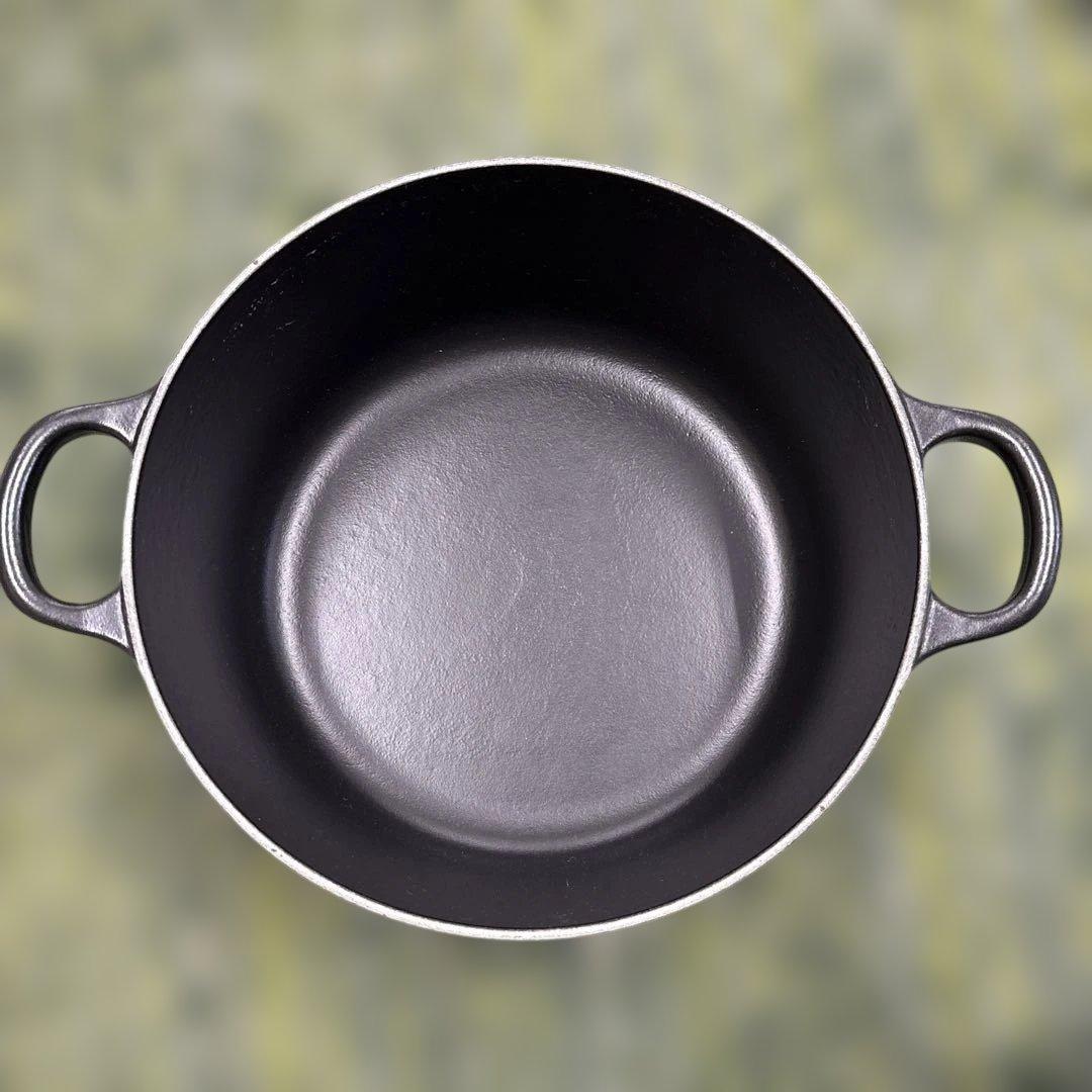 ケ*タ様 LE CREUSET 鋳鉄製 ミルクパン 22cm 黒