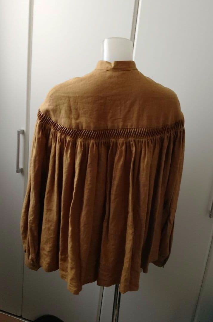 ★美品★ Scye ★高密度リネン★タックブラウス ★キャメル★