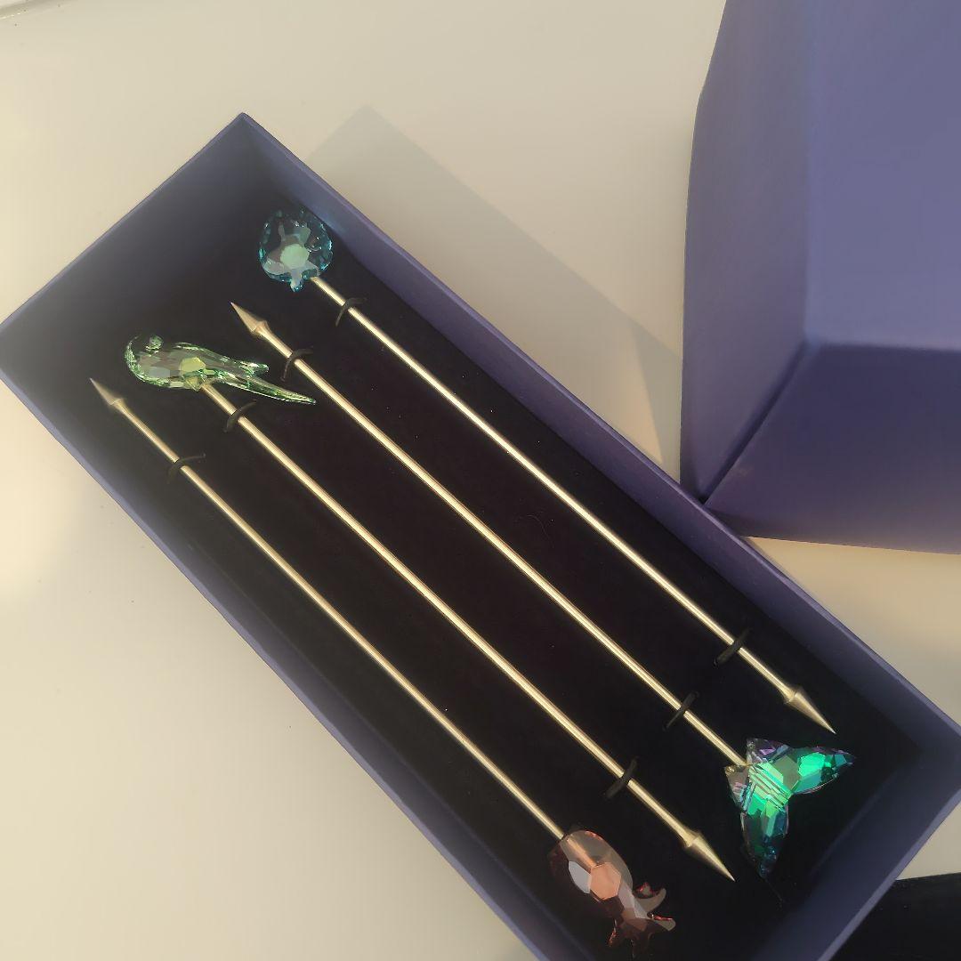 スワロフスキーSWAROVSKIオーナメント・ピックセット・ブローチ2点セット