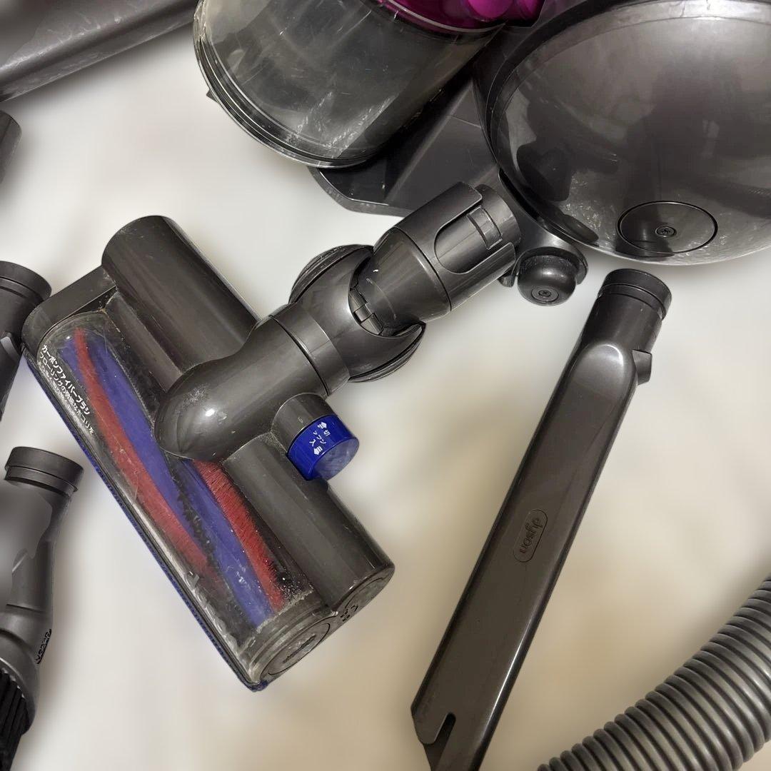 Dyson DC63 掃除機　先端ノズル付属品付き