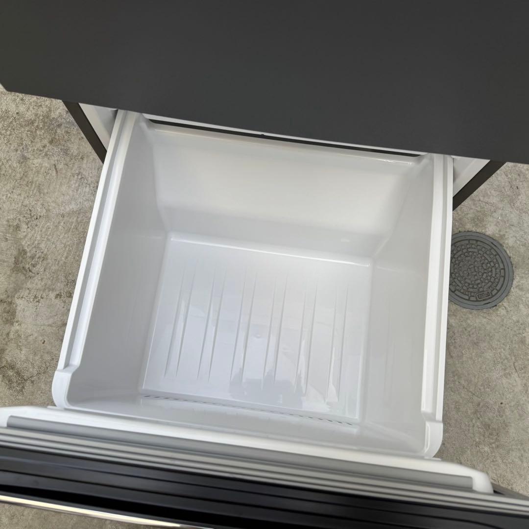 215⭐️2025年製★ほぼ新品★ハイアール　冷蔵庫　大型　3ドア　マットグレー