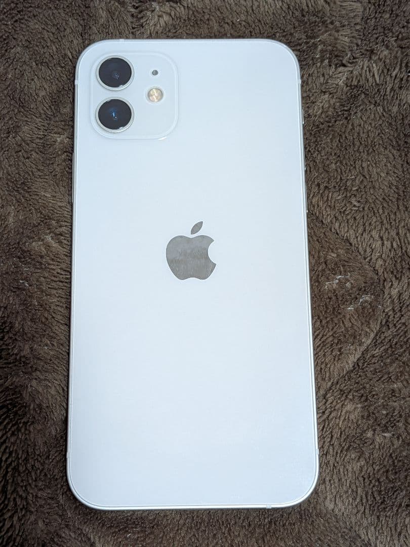 Apple iPhone 12 ホワイト 本体　１２８ＧＢ