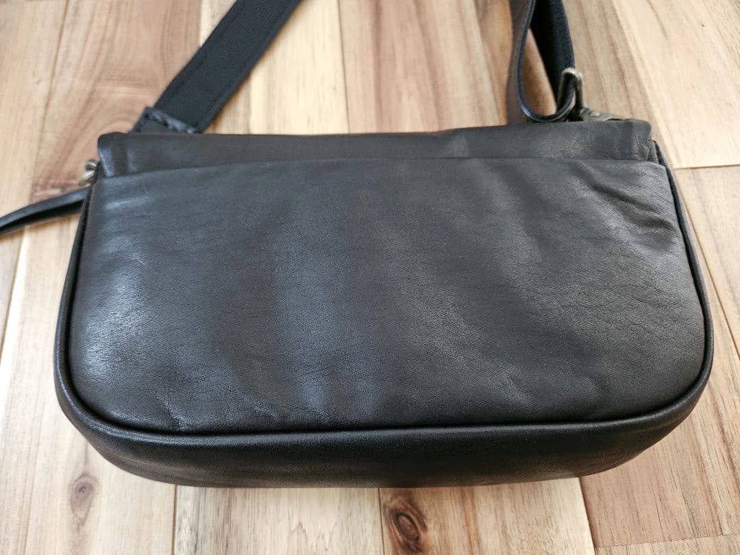 ebagos エバゴス 牛ソフト ショルダー バッグ　紅籐　レザーバッグ