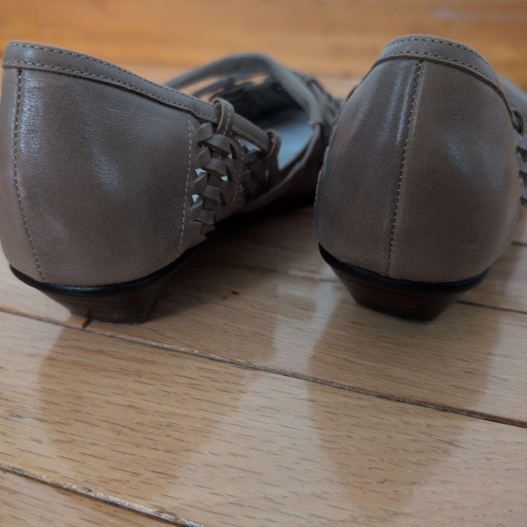 SAYA 編み込みデザイン フラットシューズ ベージュ