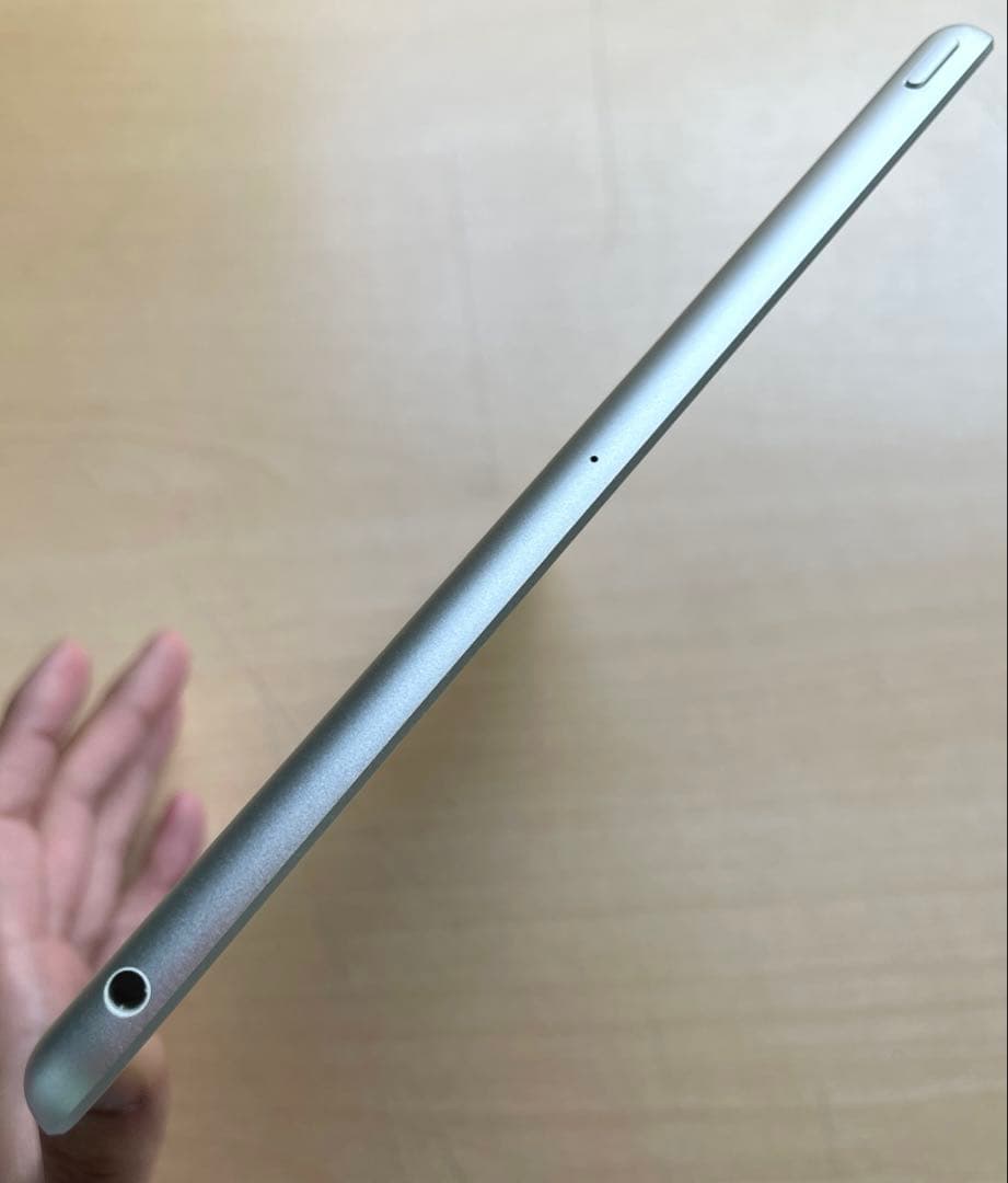 iPad 第6世代　A1893　Wi-Fiモデル　シルバー　32GB 超美品#1