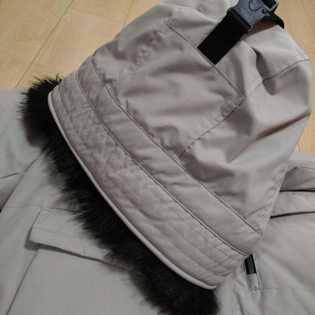 NATIONAL　GEOGRAPHICダウンジャケット