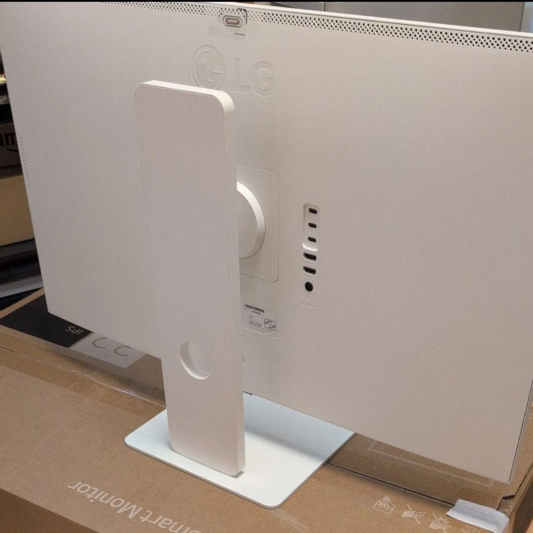 LG スマートモニター 32SR83U-W