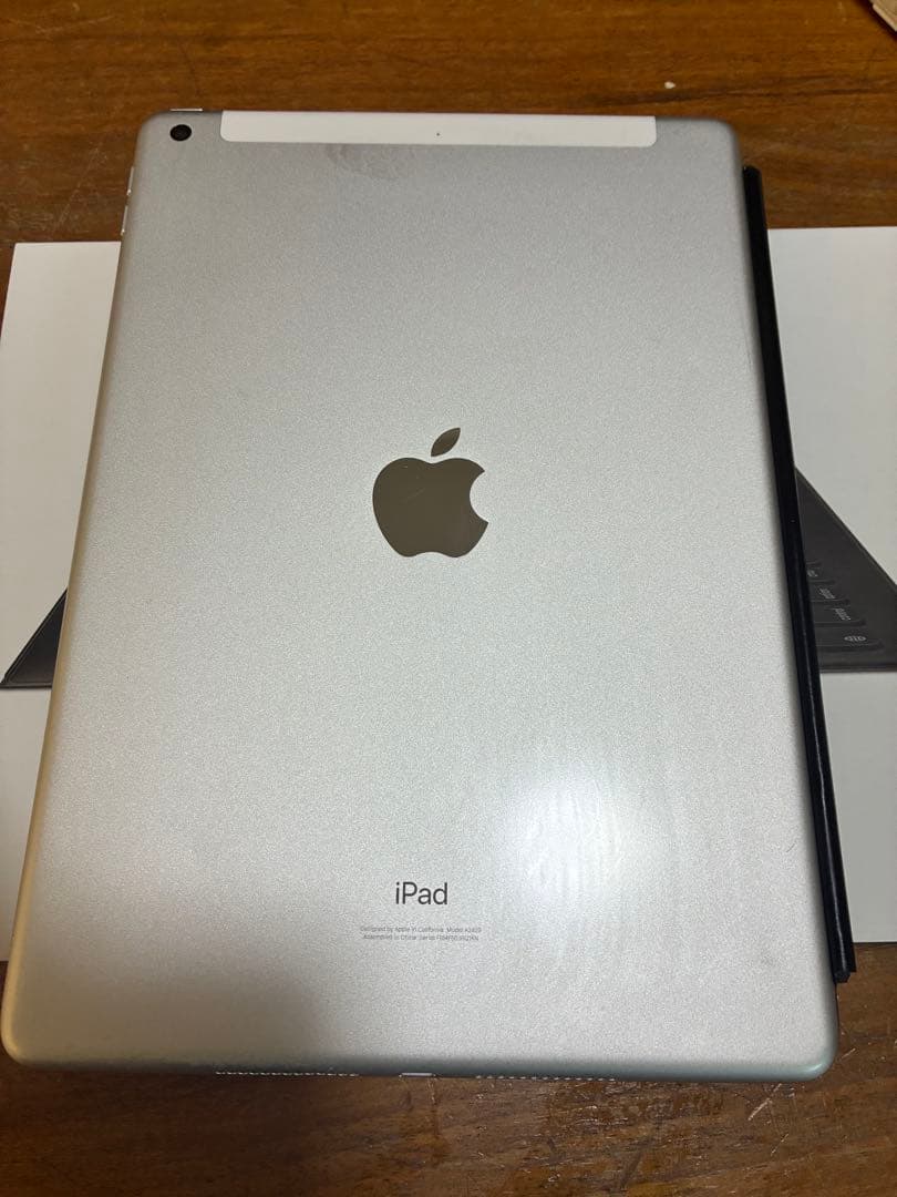 iPad 8th 10.2 WiFi+Celluler 純正Appleキーボード