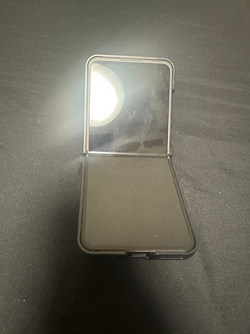 nubia Flip 5G スマートフォン本体（最終値下げ）