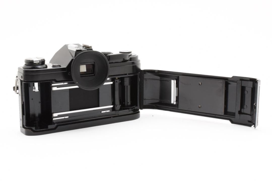 美品 CANON AE-1 ブラック フィルムカメラ　モルト新品交換済 M626