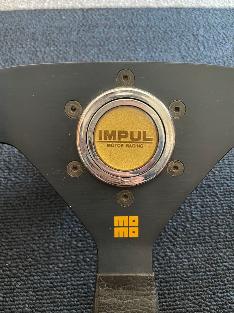 MOMOステアリング ヴェローチェレーシング？　35π