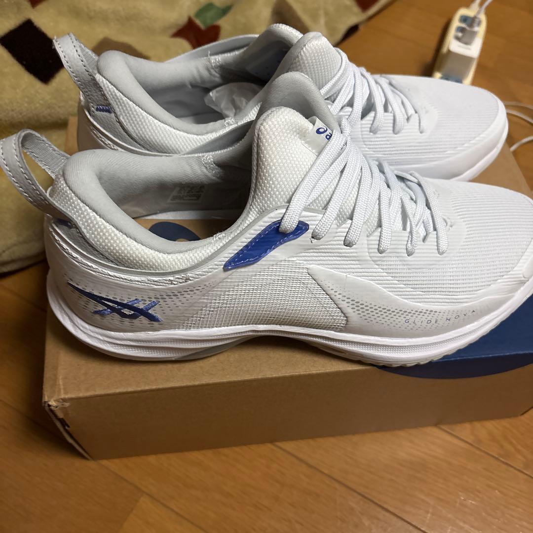 ASICS バスケットボールシューズ