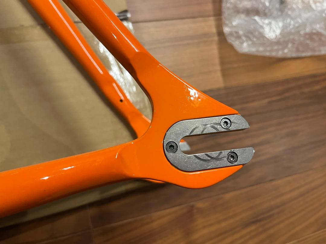 Colossi LOWPRO フレームセット