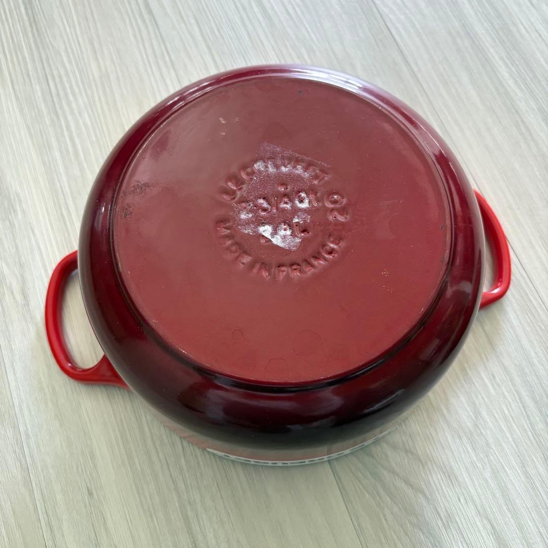 【未使用品】ル・クルーゼ　20cm 両手鍋 チェリーレッド