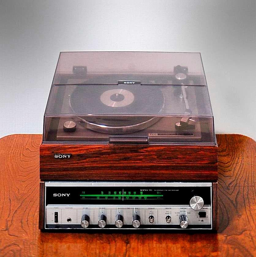 ★ラジオで育ったトランジスター世代に次のオーディオの楽しさをソニーと共に！　♪