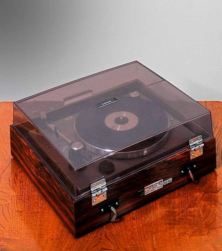 ★ラジオで育ったトランジスター世代に次のオーディオの楽しさをソニーと共に！　♪