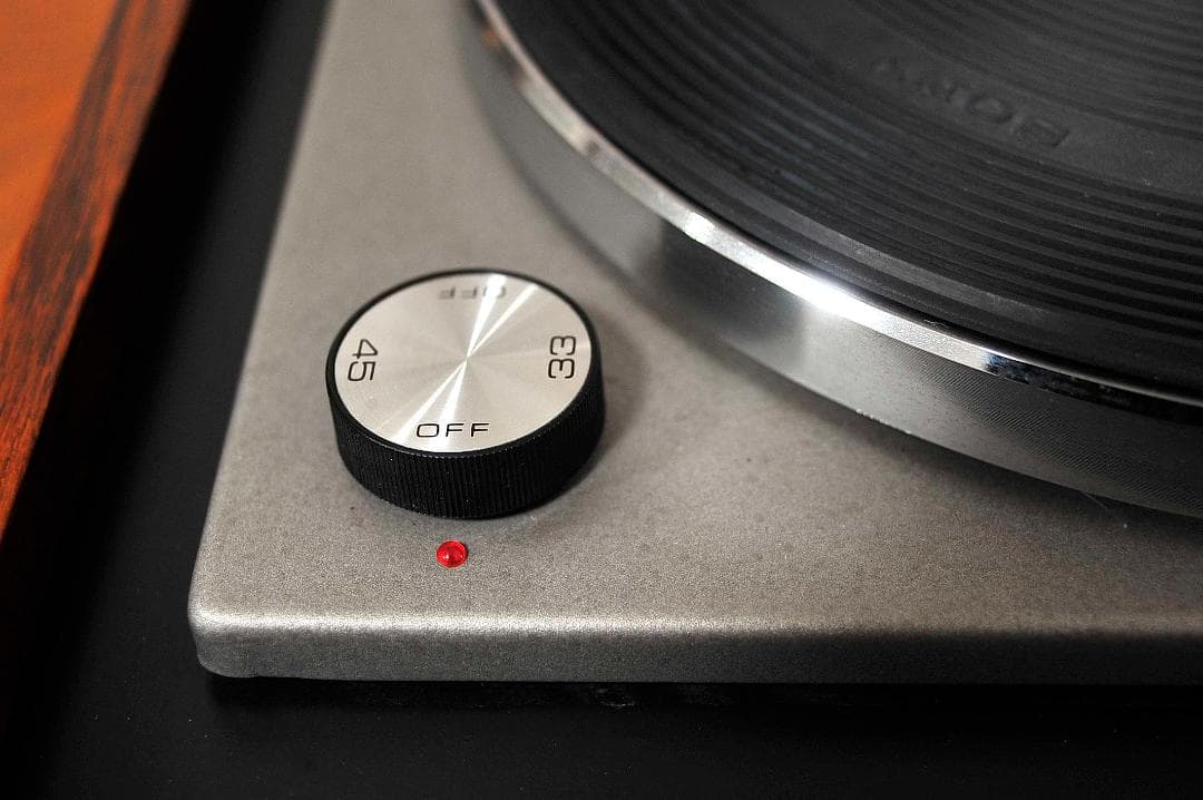 ★ラジオで育ったトランジスター世代に次のオーディオの楽しさをソニーと共に！　♪