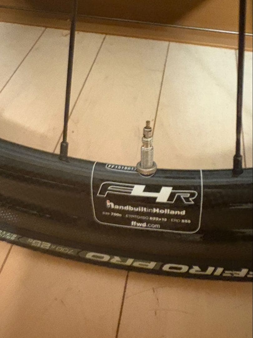 FFWD F4R カーボンホイール 700C