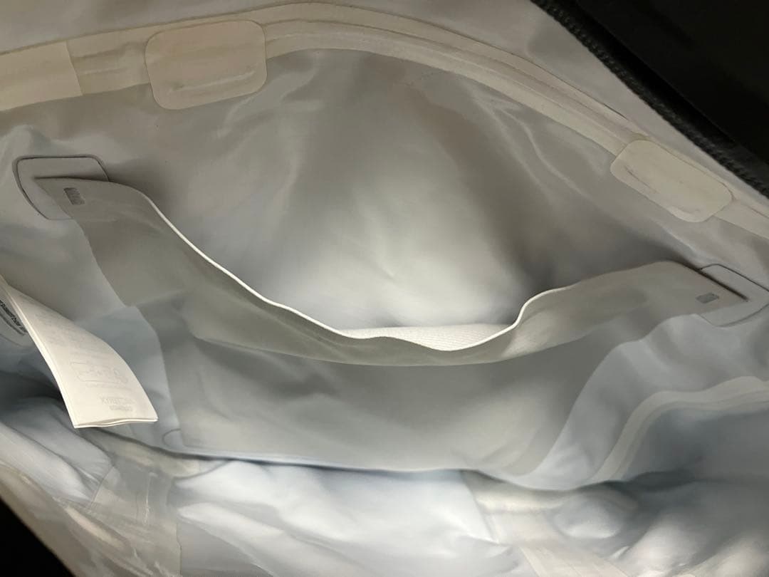 アークテリクス　グランヴィル ショルダーバック　ブラック新品購入