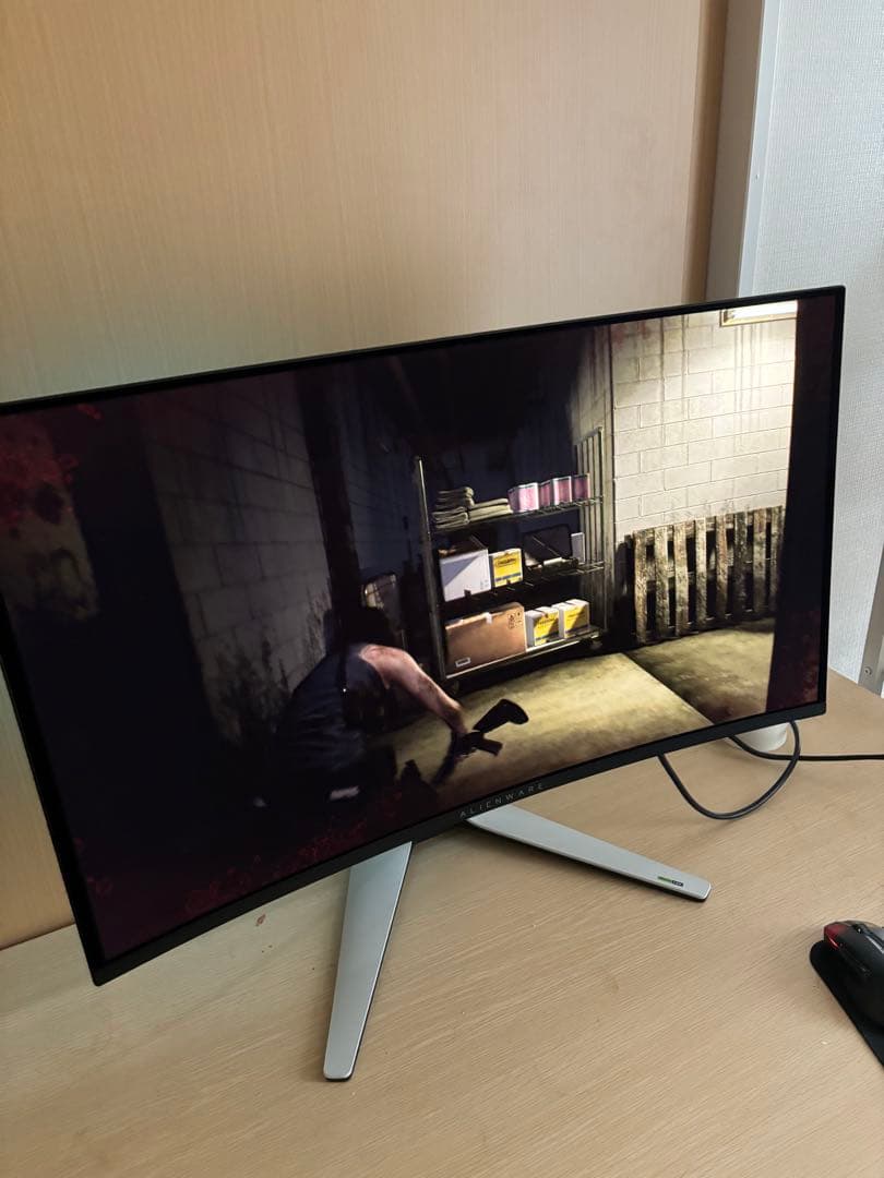 ALIENWARE 4K QD-OLEDゲーミングモニター　AW3225QF