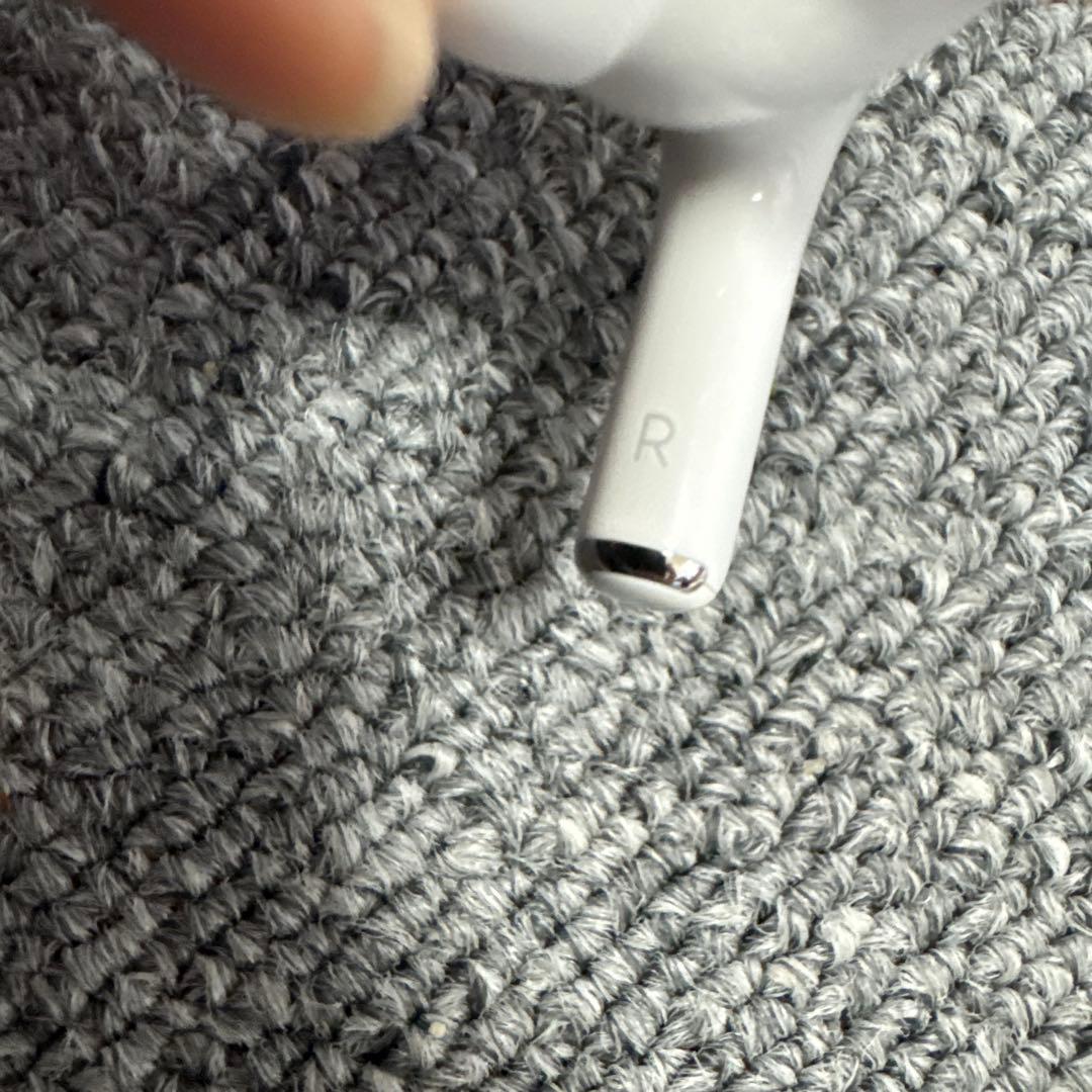 ☆AirPods Pro 第2世代/A3047/イヤホン右耳(R)のみ☆