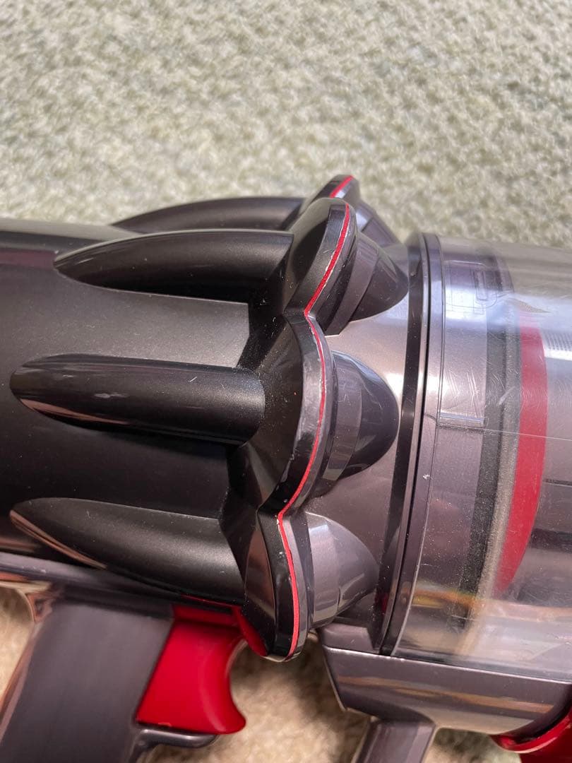 Dyson ダイソン　SV18 コードレスクリーナー