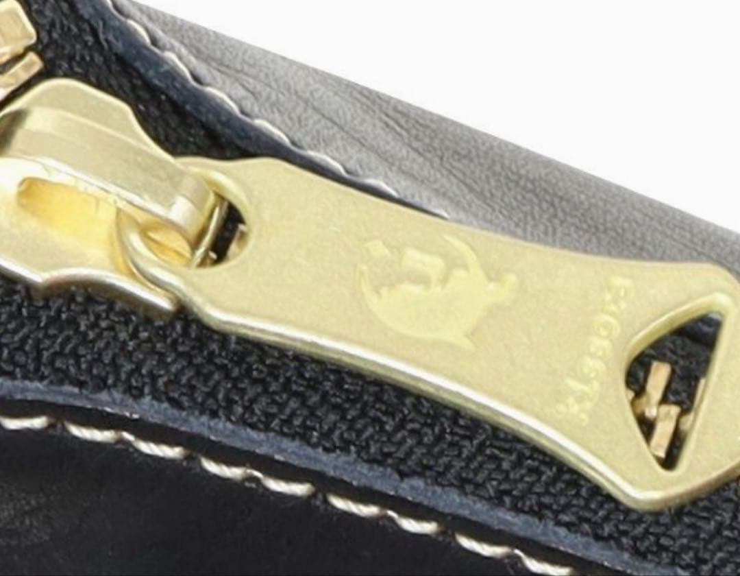 新品未使用kissora黒いレザーショルダーバッグ