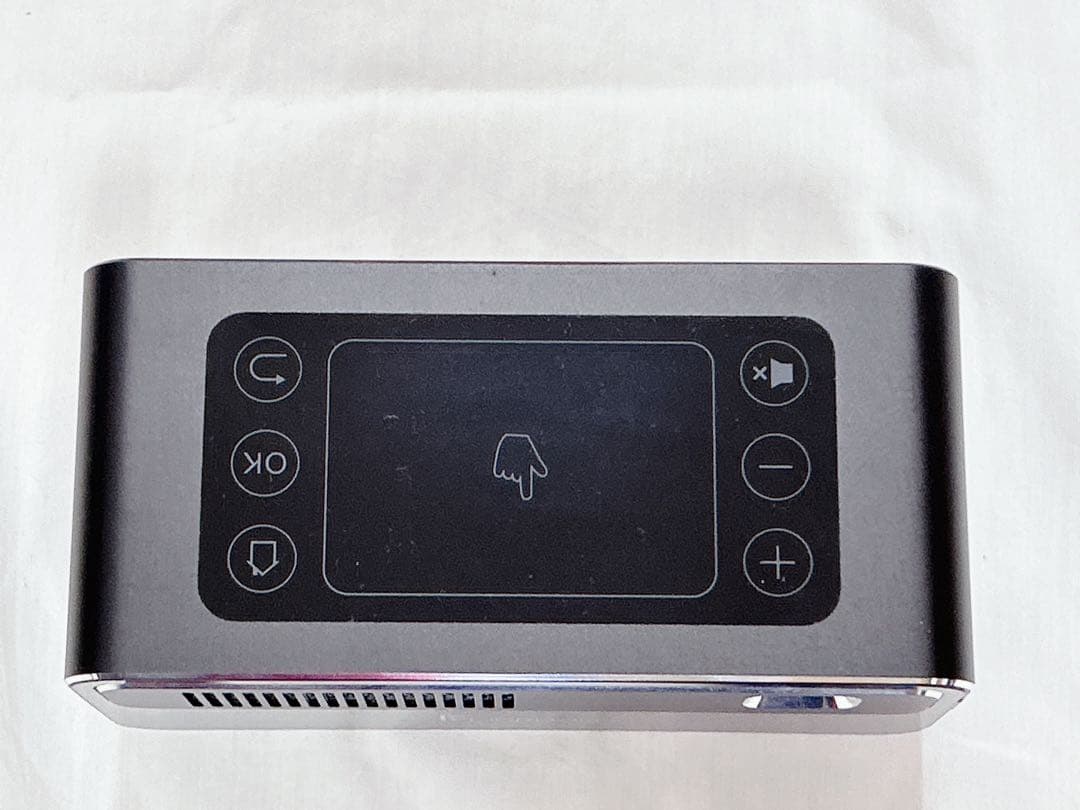 美品　モバイルプロジェクター PicoCube 300plus