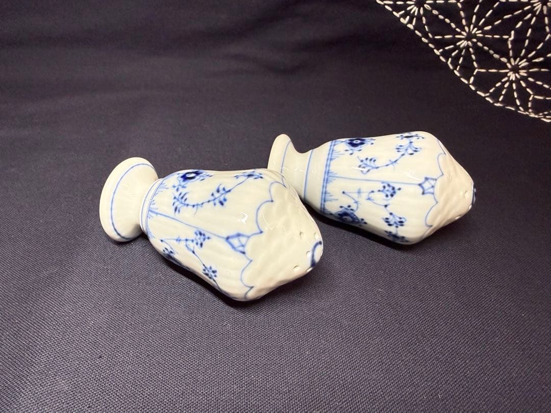 ロイヤルコペンハーゲン ブルーフルーテッド　ソルト＆ペッパー ペア