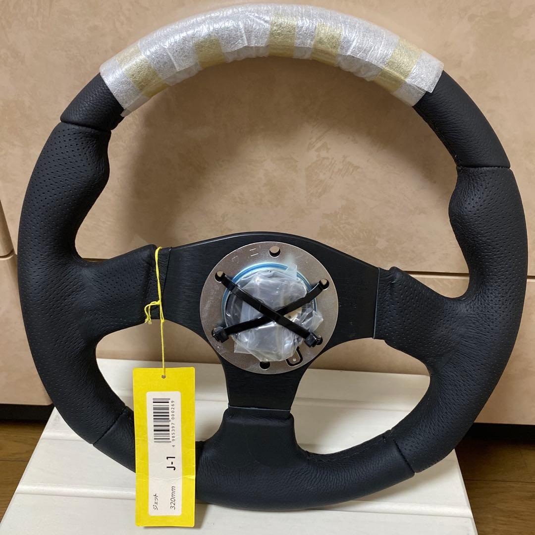 ★希少★MOMO JET 32π（320mm） ジェット J-1