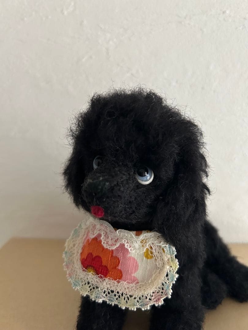 黒い犬 プードル　作家　ぬいぐるみ