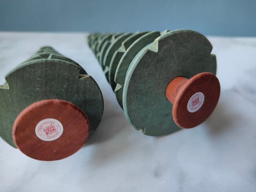 ドイツ エルツ地方 木製ツリー 大小2個セット