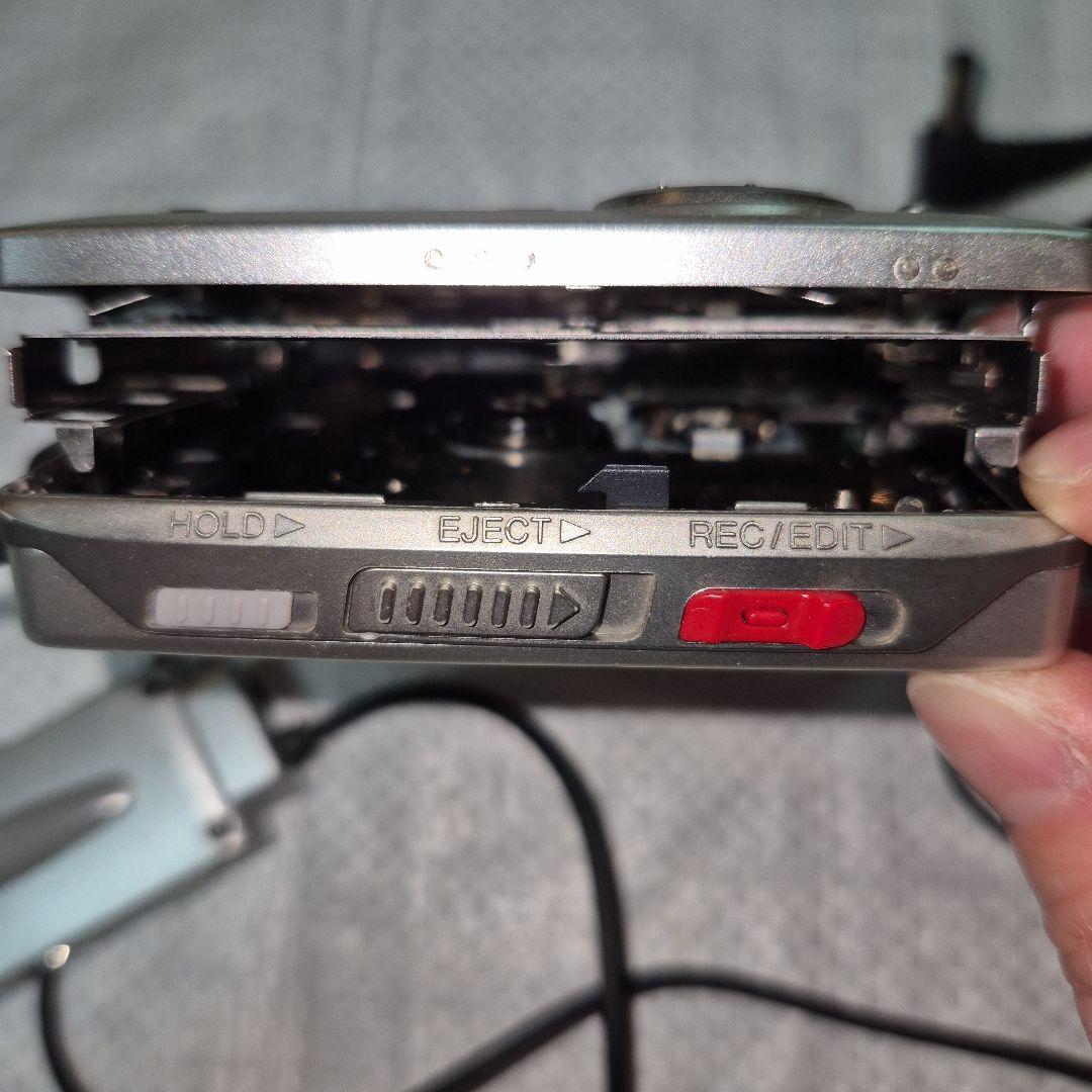 aiwa AM-F80 ポータブルMDプレーヤー