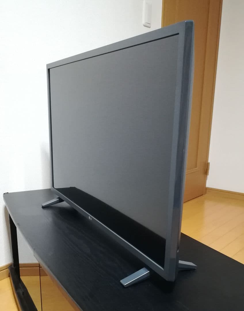 【美品／webOS搭載／2023年製／すぐ視聴セット】32型液晶テレビ