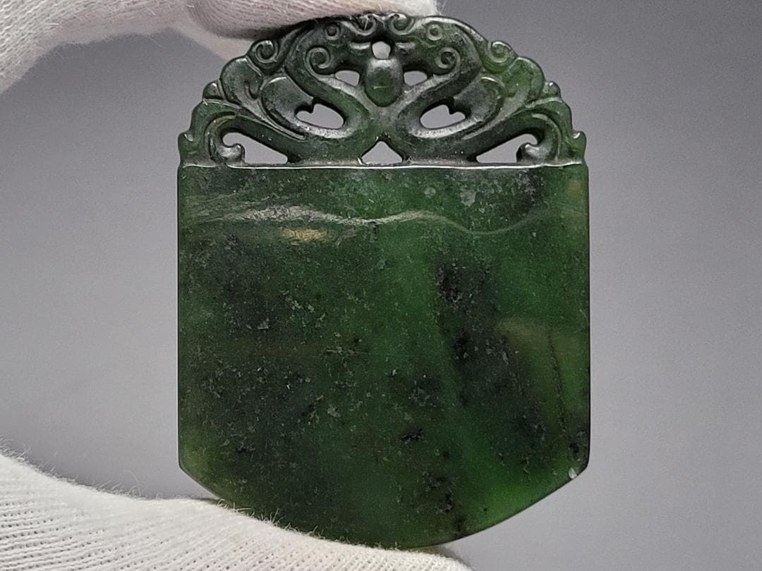 天然玉製 陽刻神獣紋 吉祥紋 玉装飾品 時代唐物 幅約5.4cm