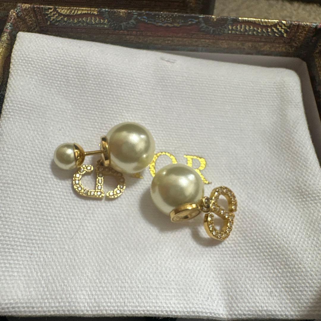 윤 ◡̈⃝︎ Dior パール ゴールド 片耳用ピアス