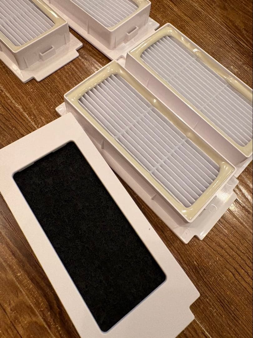 【送料無料】 ロボット掃除機 黒色 付属品多数あり　ブラック　スタイリッシュ