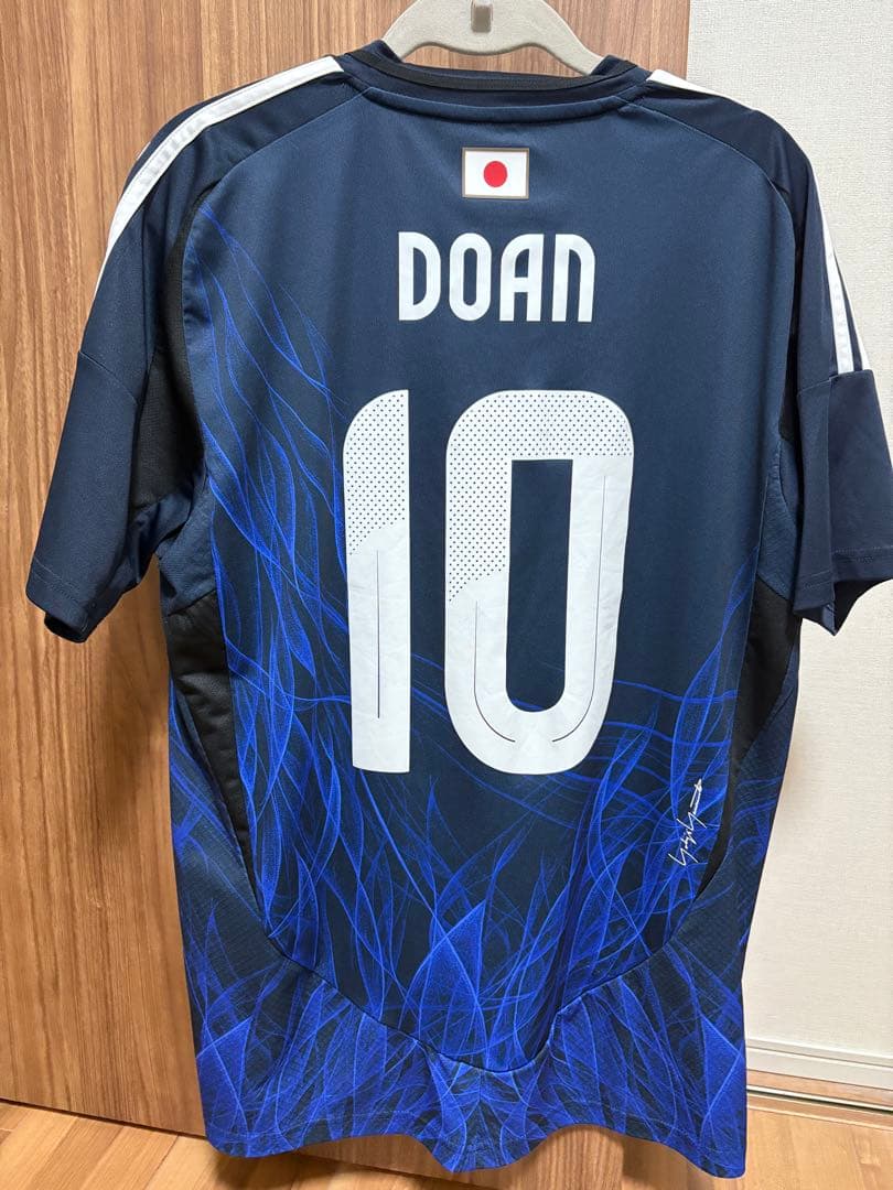 日本代表サッカー　ホームユニフォーム 10番 堂安選手Ｌサイズ　Y-3