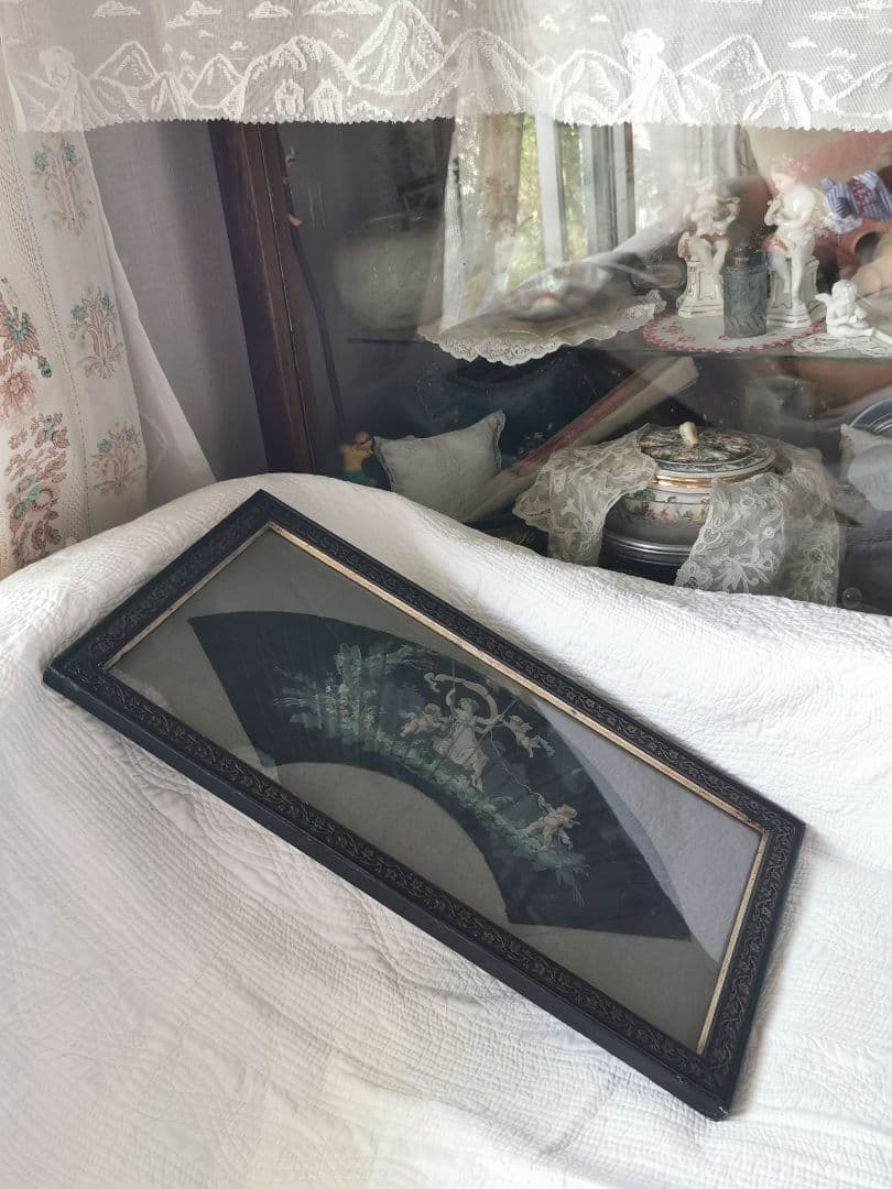 アンティークガラスフレーム 手描きシルク扇 天使と女性 ハンドペイントファン額装