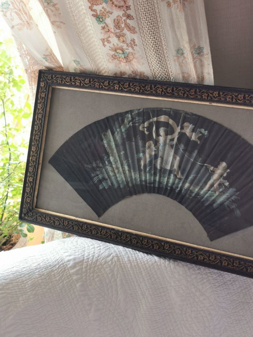 アンティークガラスフレーム 手描きシルク扇 天使と女性 ハンドペイントファン額装