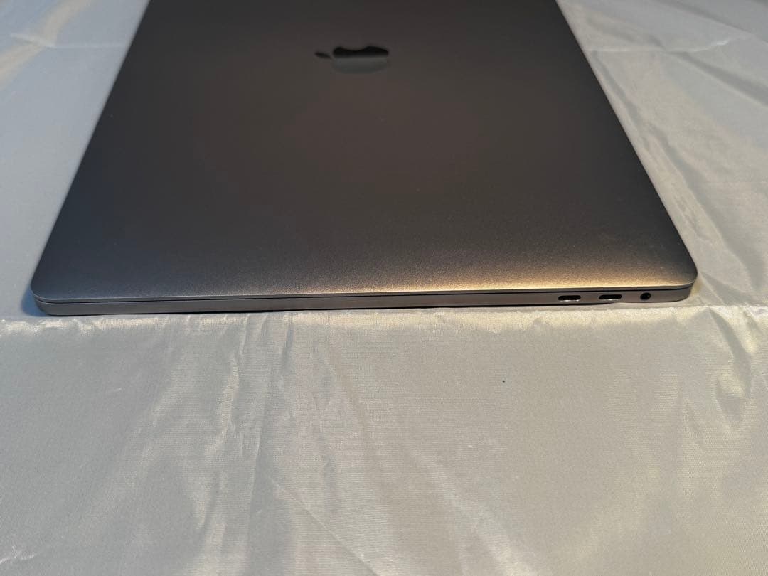 MacBook Pro 15インチ 2016 i7/16GB/500GB
