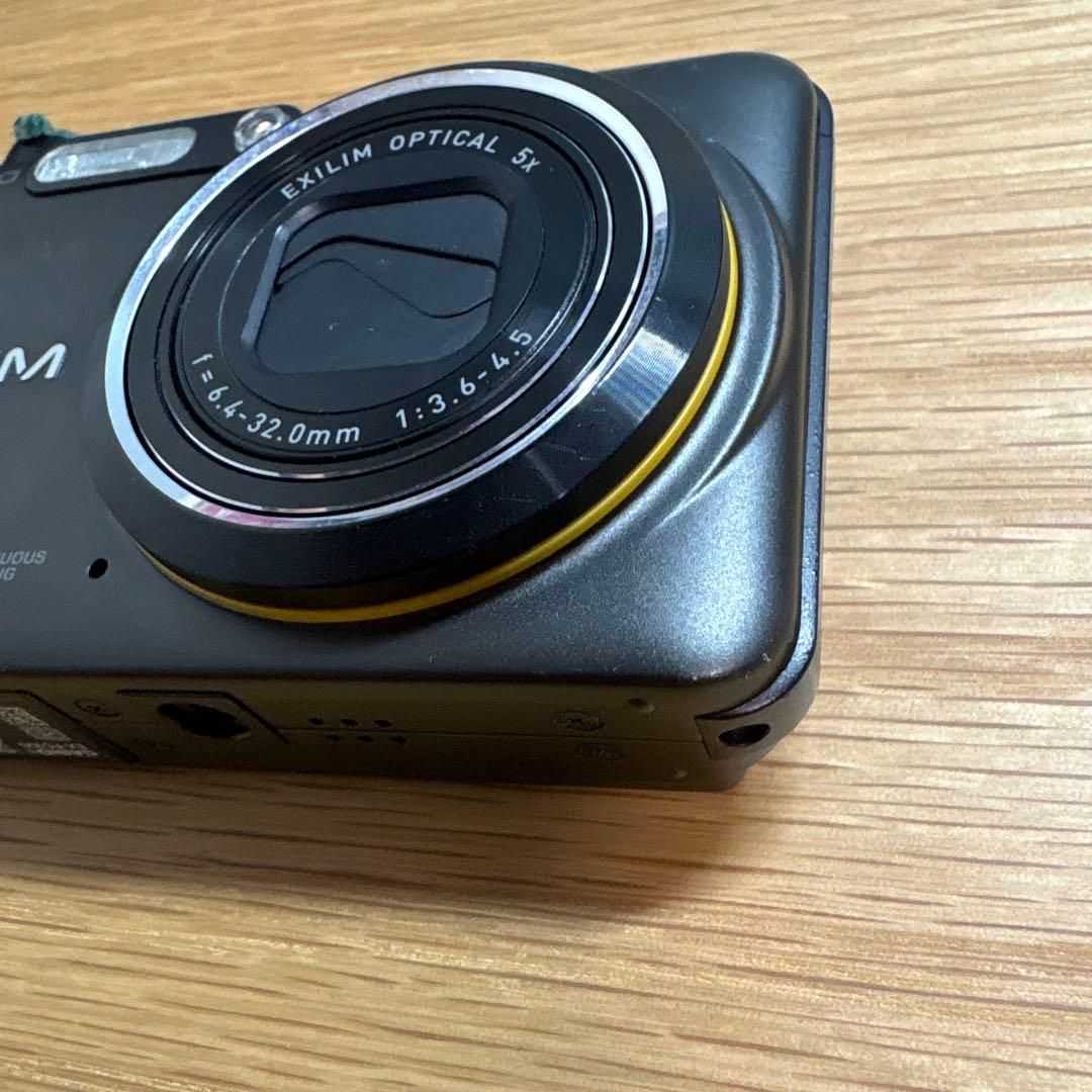 ☆箱付き☆デジカメ☆CASIO EX-FC100 #0342