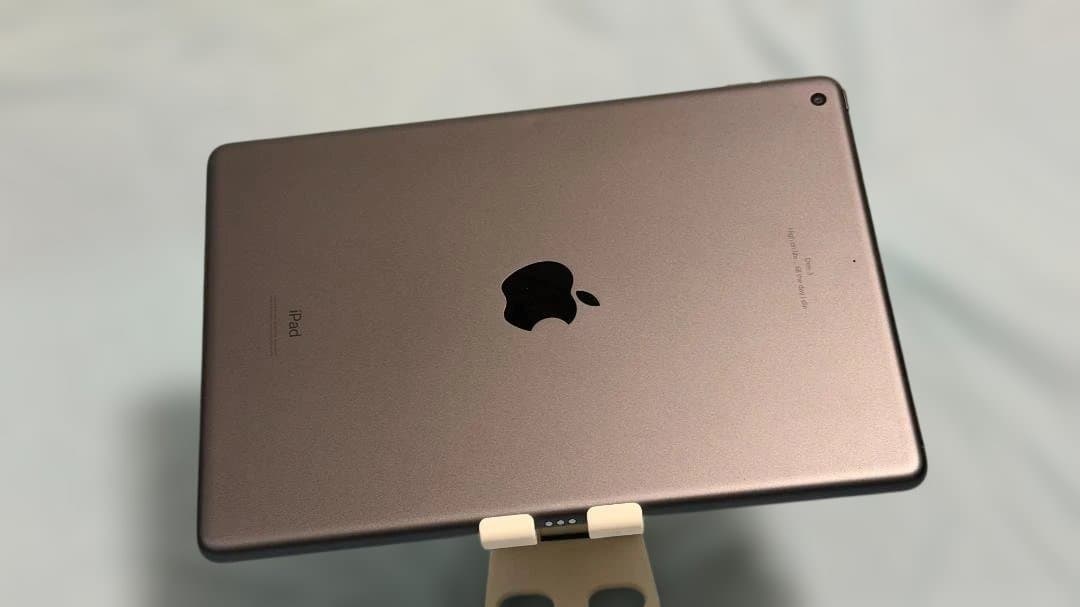 iPad 第7世代 32GB スペースグレイ MW742J／A Wi-Fi