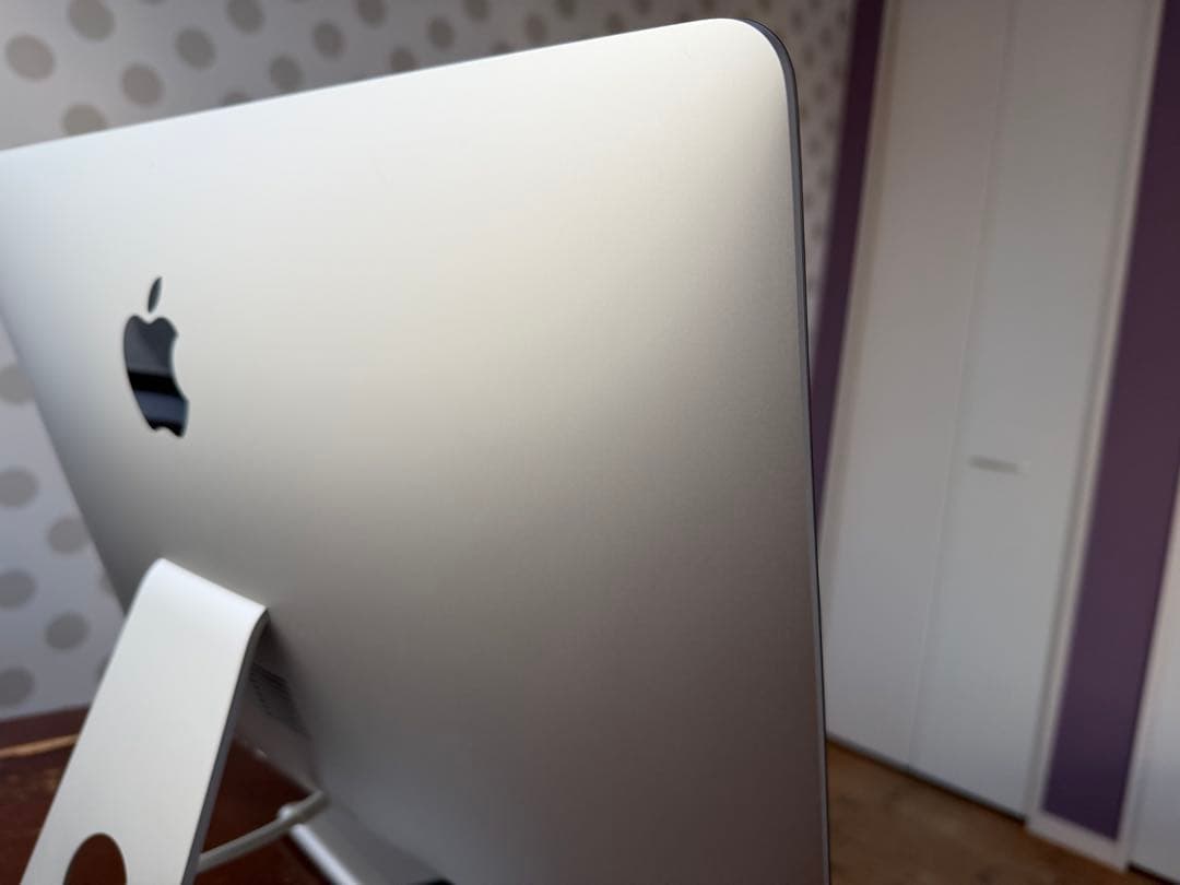 iMac 21.5インチCore i5 / メモリ8GB / HDD 1TB