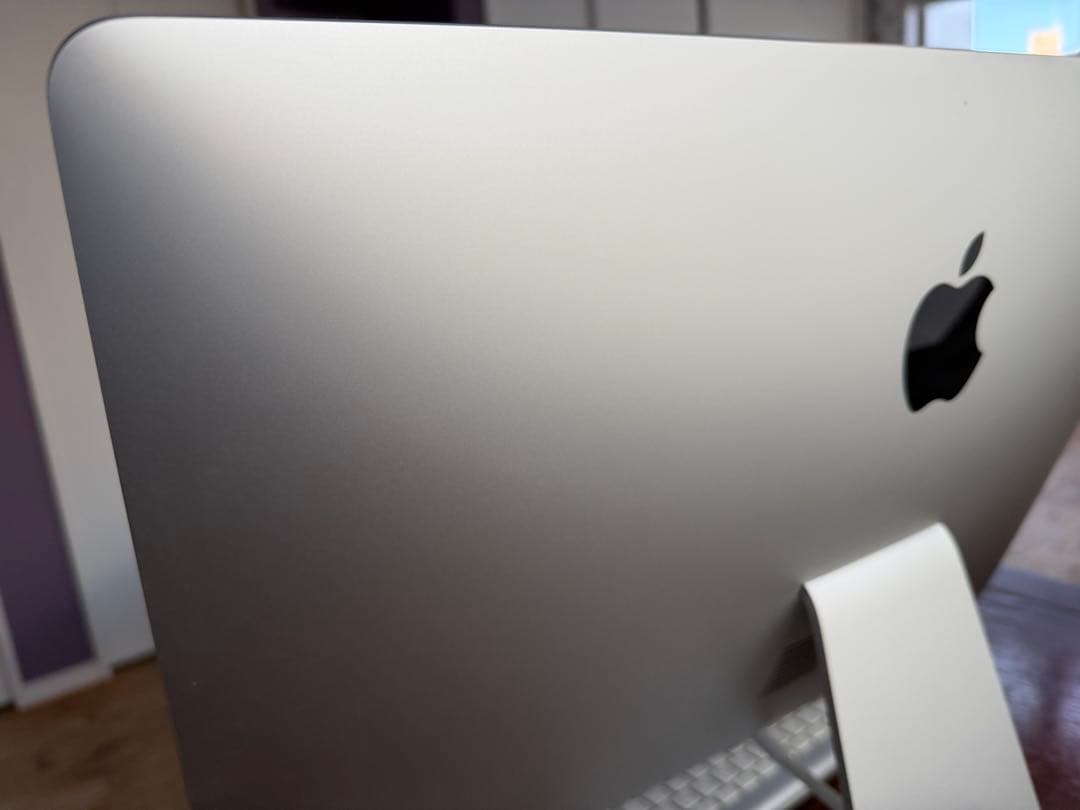 iMac 21.5インチCore i5 / メモリ8GB / HDD 1TB