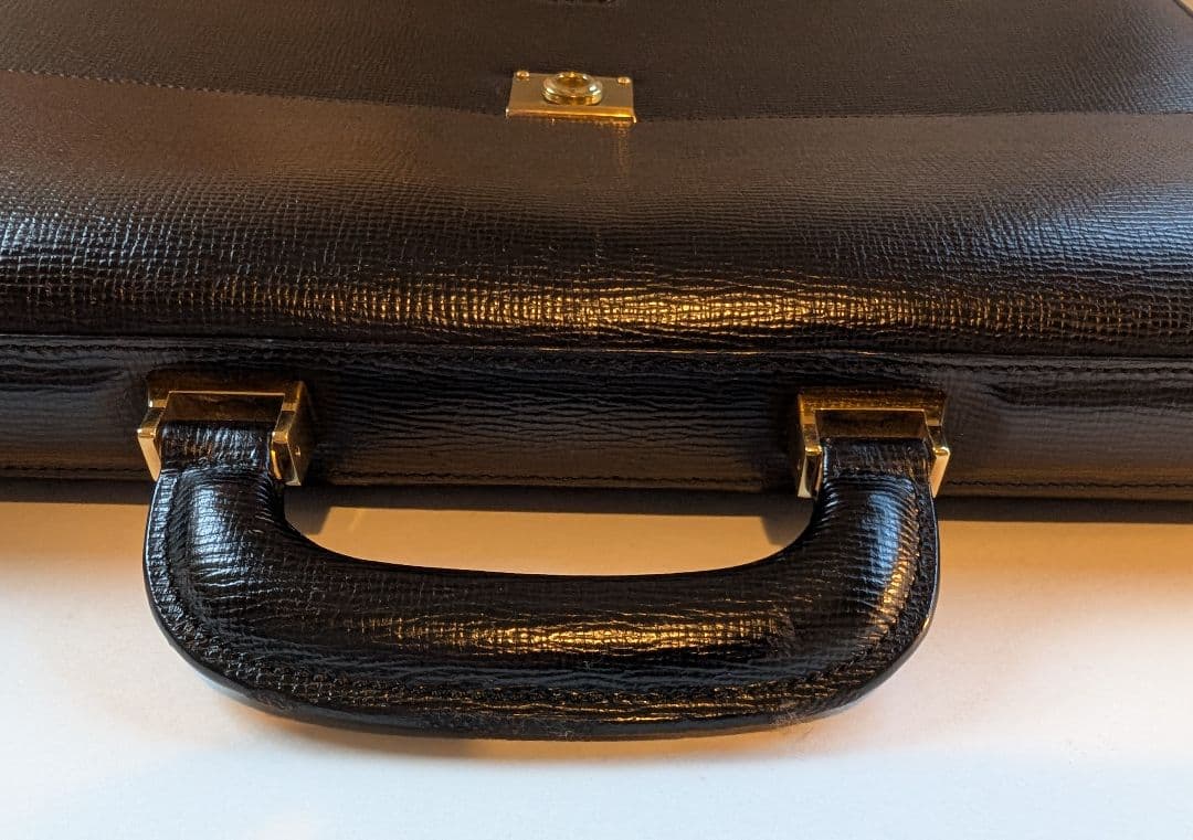 美品未使用〈LOEWEロエベビジネスバッグ アナグラム ブラックレザー〉