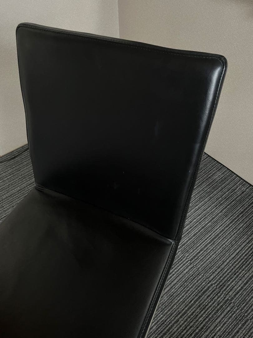 BoConcept Mariposa Deluxe ダイニングチェア ②