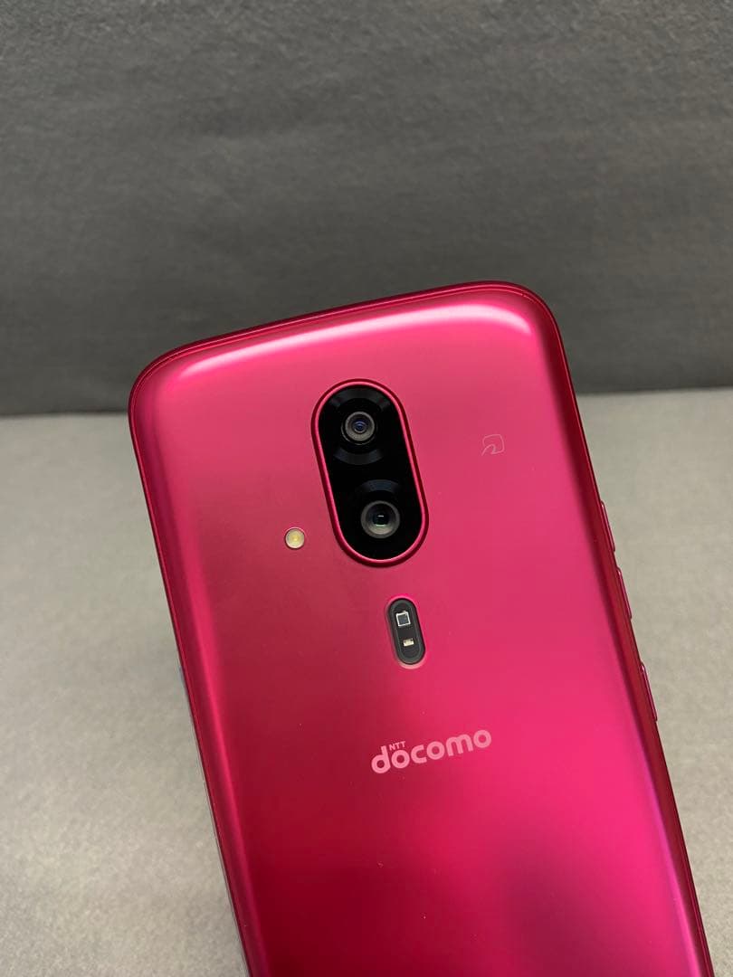 超美品 SIMフリー らくらくスマートフォン F-53E ピンク色