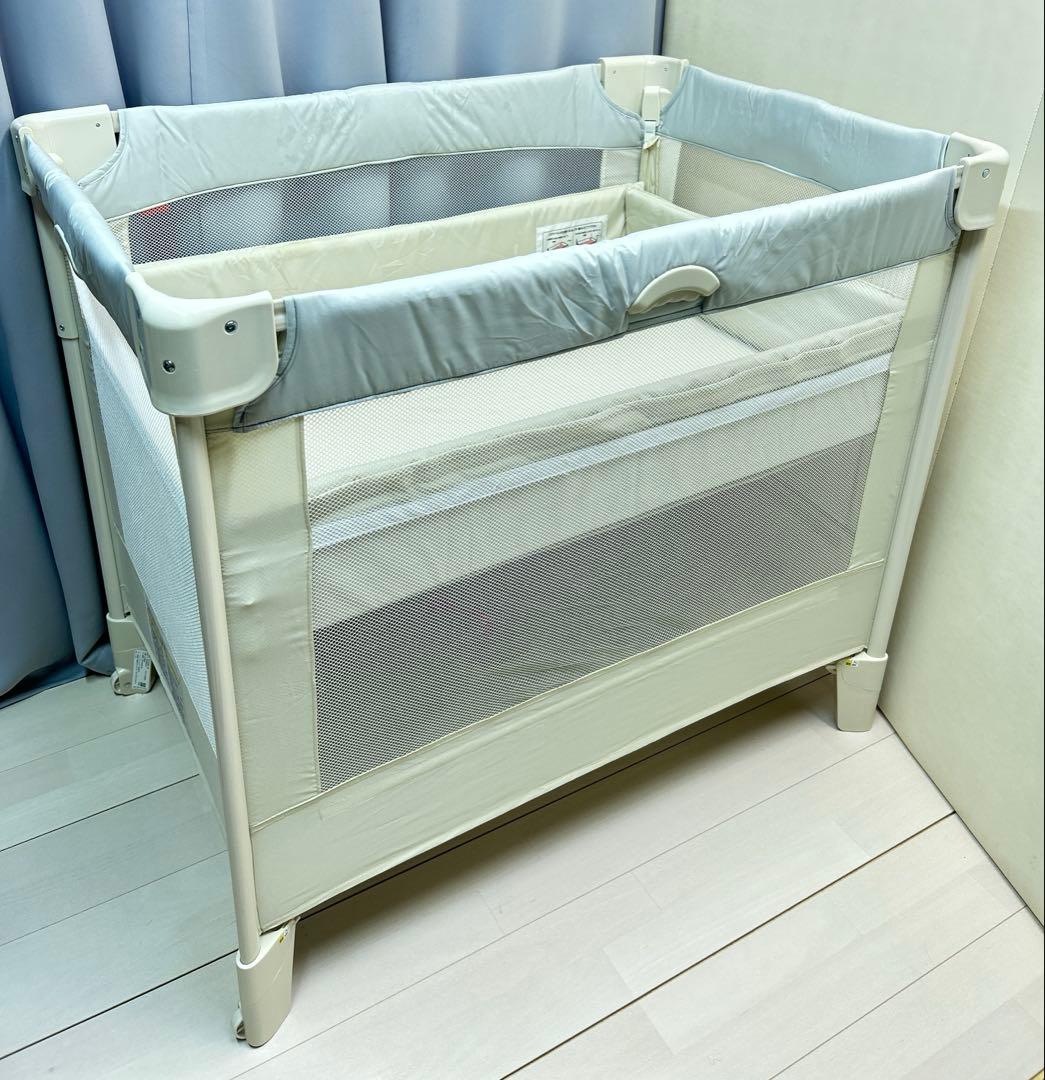 アップリカ　ココネルエアー AB　折りたたみベビーベッド 01